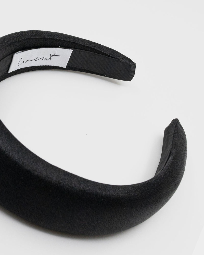 WE00702201Scrunchie_HeadbandSetBlack_HeadbandDetail_2_b84ccad8-4458-443a-9641-da1d13840c44.jpg