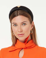 WE00702201Scrunchie_HeadbandSetBlack_Mood_2_16abc321-adce-4fb3-80c8-983fbe9f7795.jpg